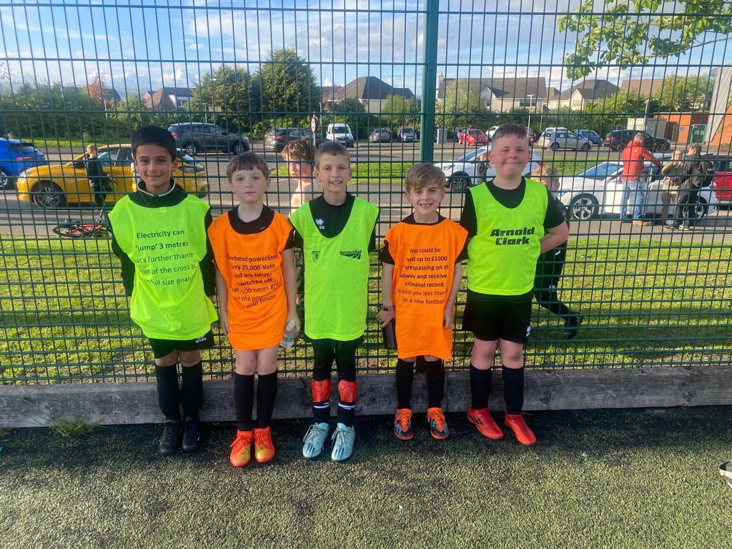 BridgendF_C's tweet photo. Session  3 of the Network Rail Safety campaign in partnership with the Scottish FA for our 2015s Learning that electricy can jump even higher than our goalkeepers!!!
@ScottishFA @ScotFACentral @BTPScotland @NetworkRailSCOT @GregLennonSNP https://t.co/kbE7umH8E9