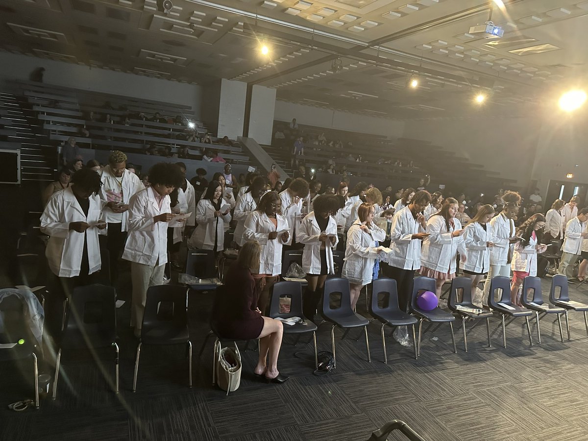 whit_hand15's tweet image. 2023 White Coat Ceremony! #KnowMoore #HealthScienceAcademy
@mooremustangs @MCMooreHOSA @kmyers215 @TraciMorrisHunt