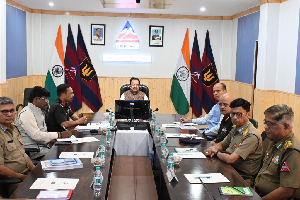 AjaybhattBJP4UK's tweet photo. Interacting with them was truly inspiring. Salute to their dedication and commitment towards nation building. #BRO #ProjectShivalik #NationBuilding https://t.co/ARXdlvx16H