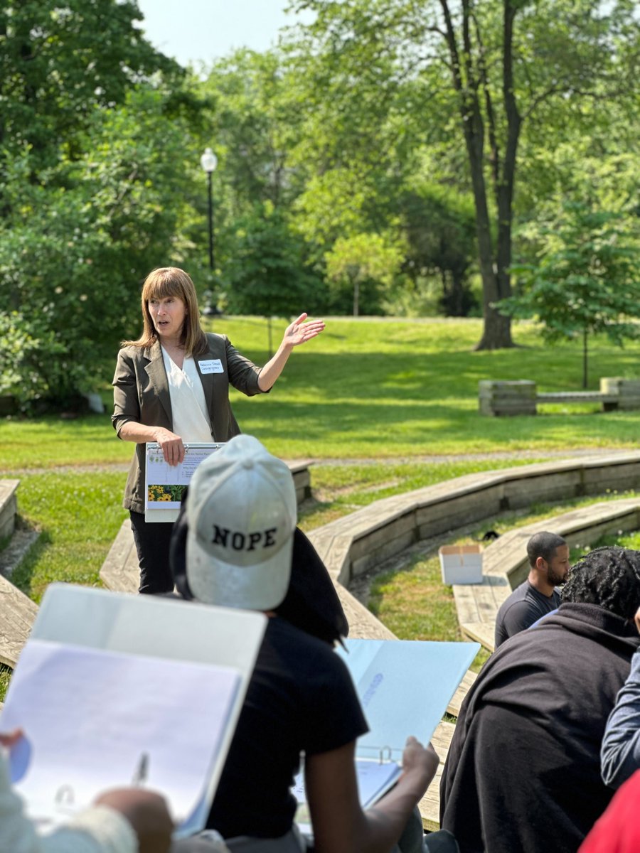 FrontlineGig tweet media