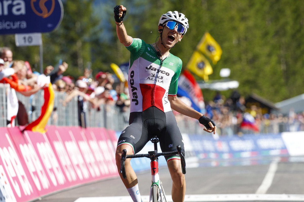 #Giro 🇮🇹 Does it get any better! 🔥 Italian champ winning @giroditalia 🥇