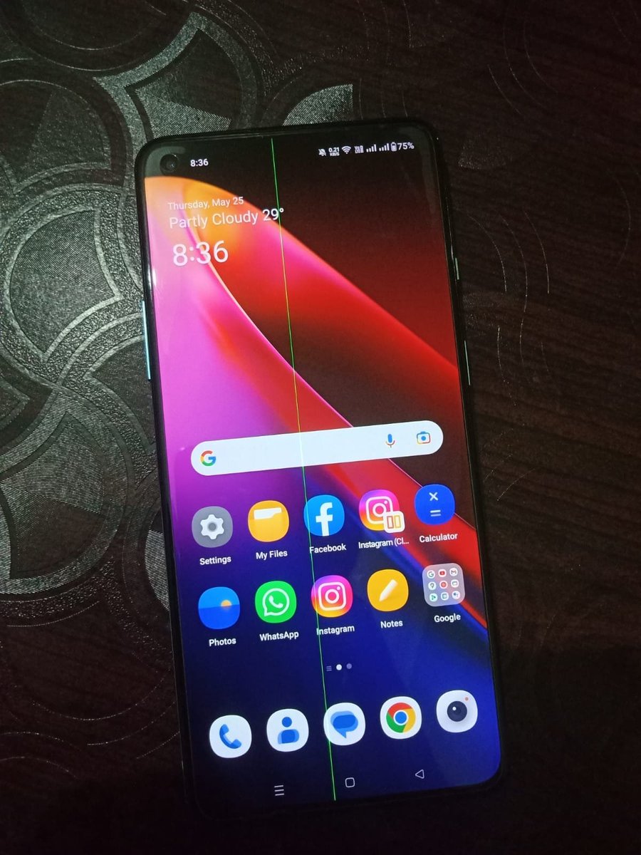 Vishaltofficial's tweet image. Yesterday i updated my #oneplus9r  #oxygenos13.1 update and today i got a green line issue in my op device what happened @oneplus @OnePlus_IN @OnePlus_Support please fix this iusse i will never buy OnePlus devices again 😭😓