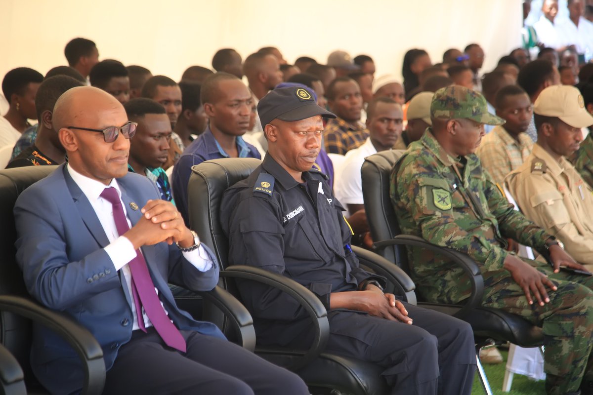 NyagatareNyc's tweet photo. Uyu munsi mu Karere ka #Nyagatare naho hibutswe Urubyiruko rwishwe muri Jenoside yakorewe Abatutsi mu 1994 aho Umushyitsi mukuru yari #Senateur #AKANZIZA Epiphanie aho Yasabye Urubyiruko gukomeza gusigasira Amateka no kurinda ibyagezweho.

@MiniYouthRwanda https://t.co/nATZJFLUJu