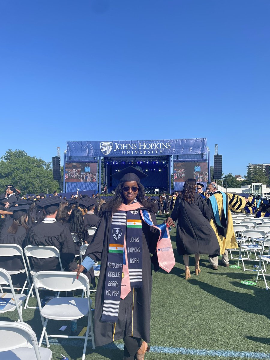 barry_adelle's tweet photo. Deeply honored to receive The Johns Hopkins @JohnsHopkinsSPH Student of the Year Award! Even the poet in me is speechless. 
#Gratitude to ALL of YOU. #Niger 🇳🇪 
Honorée de Recevoir le Prix de l'Etudiante de l'Année de Johns Hopkins BSPH!
#Merciii 🙏
Fièrement Nigérienne🇳🇪 1/3 https://t.co/D0kToT8BSY