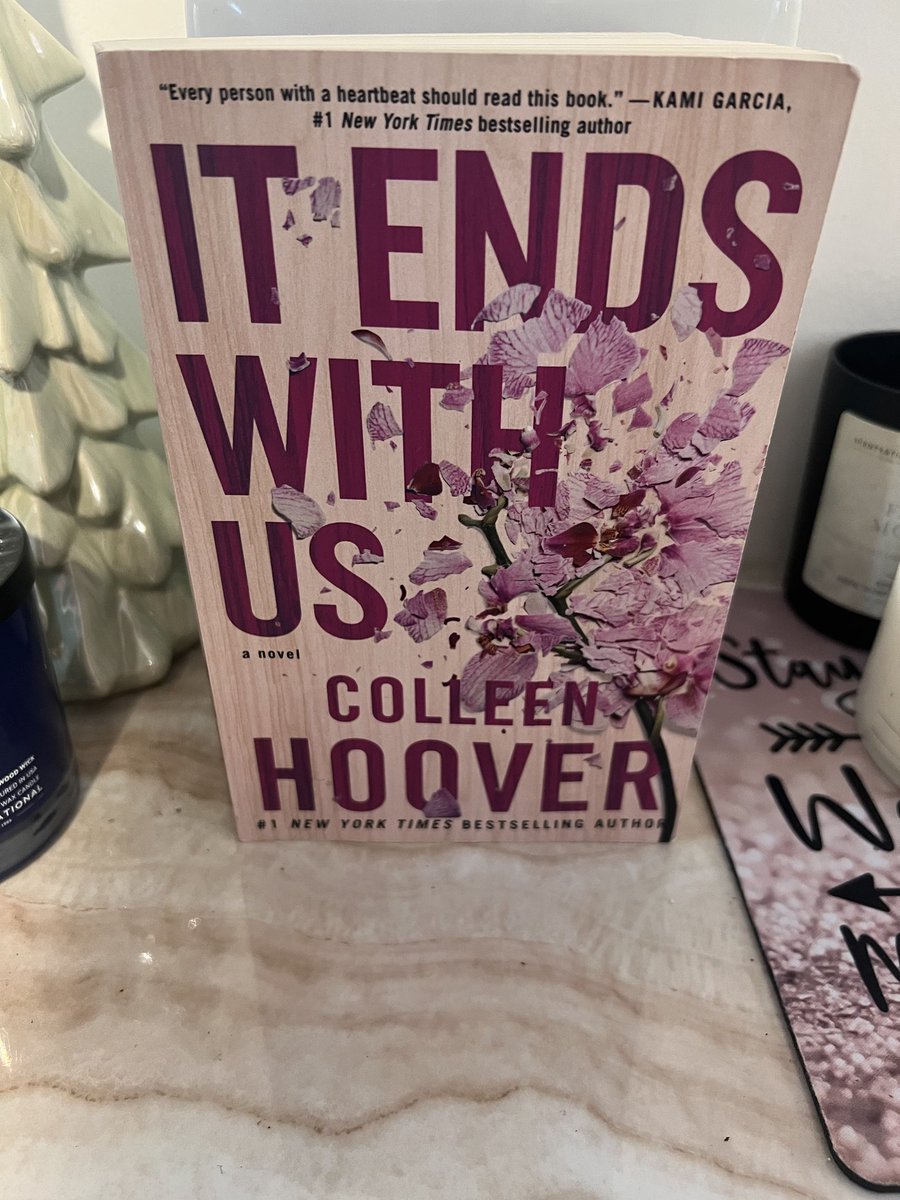 Last night’s conversation with the GWORLS on May’s read, “It Ends With Us” was 🔥🔥🔥🔥🔥!! If you haven’t already, do yourself a favor and Tap In! You won’t regret it! 📸 by one of the VIP Book Club Babes: ⁦<a href="/MarleneVictoria/">Marlene Victoria</a>⁩ 📖🫶🏾🧡