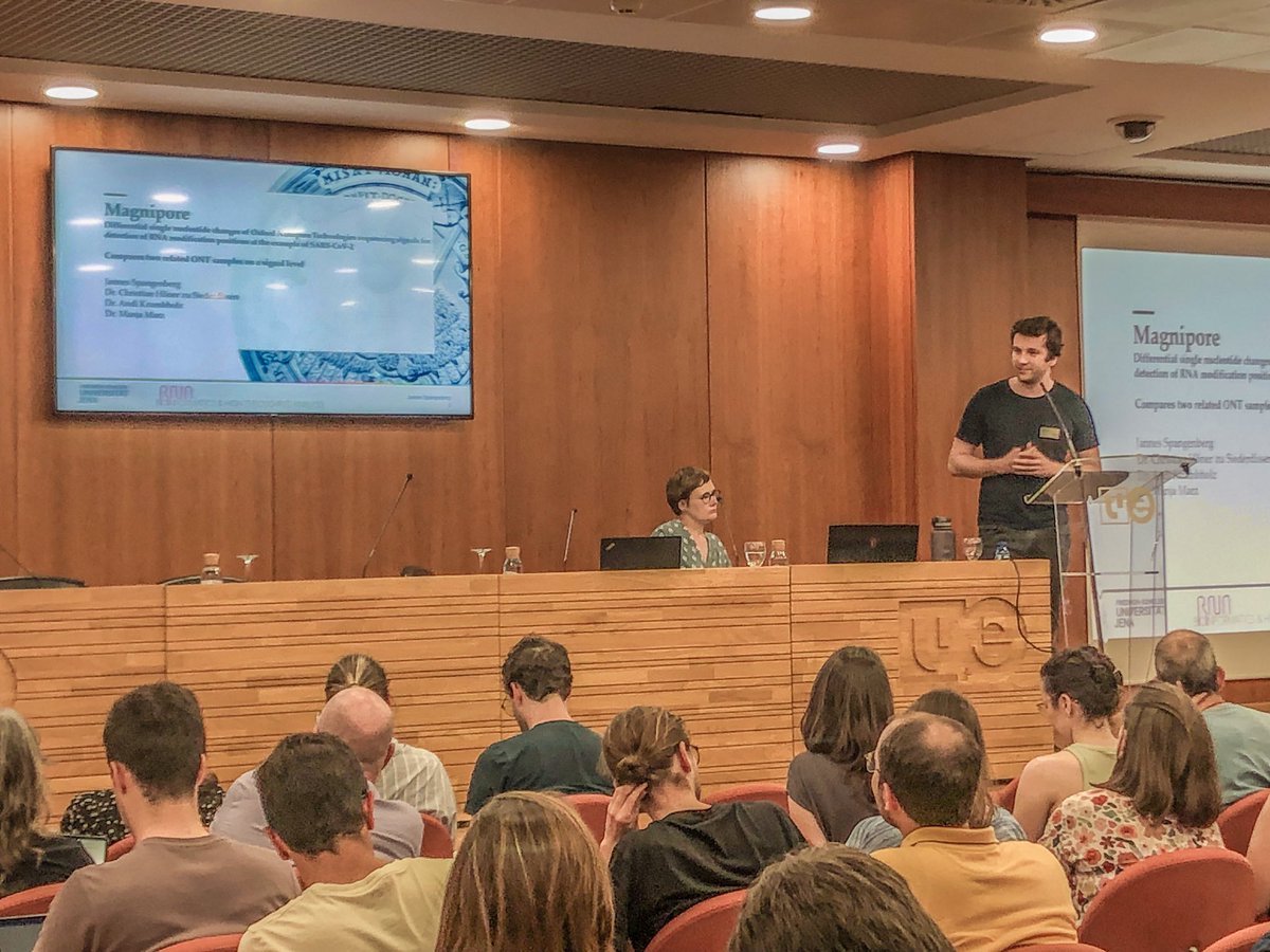 Interested in detecting differential single nucleotide changes in your #virusvariants using <a href="/nanopore/">Oxford Nanopore</a>? <a href="/Ja_Spangenberg/">Jannes</a> from <a href="/JenaRNA/">RNA Bioinformatics</a> is presenting his #tool Magnipore at #ViBioM2023