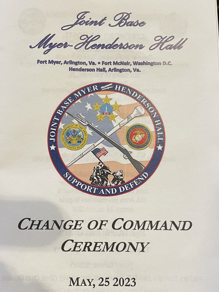 Participando da cerimônia de Mudança de Comando enquanto damos as boas-vindas ao Comandante da Base Conjunta, Coronel Tasha N. Lowery. Estou ansioso por nossa parceria contínua para apoiar nossos alunos e famílias militares! https://t.co/Rcn65Nkgnf