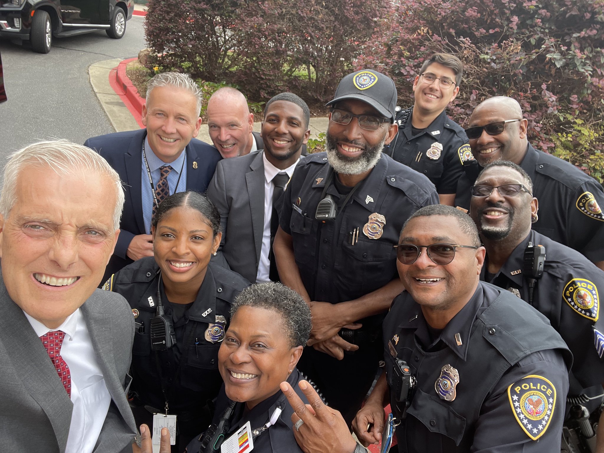 Secretary Denis McDonough on Twitter "Great to meet with VA police in
