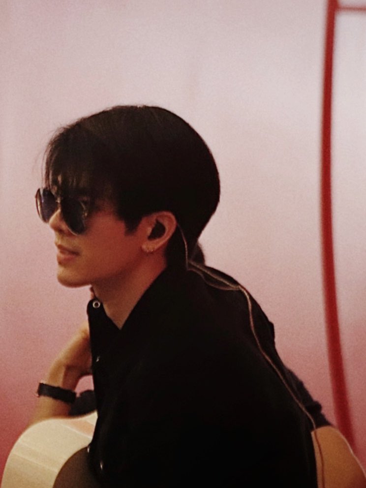 mile phakphum tweet media