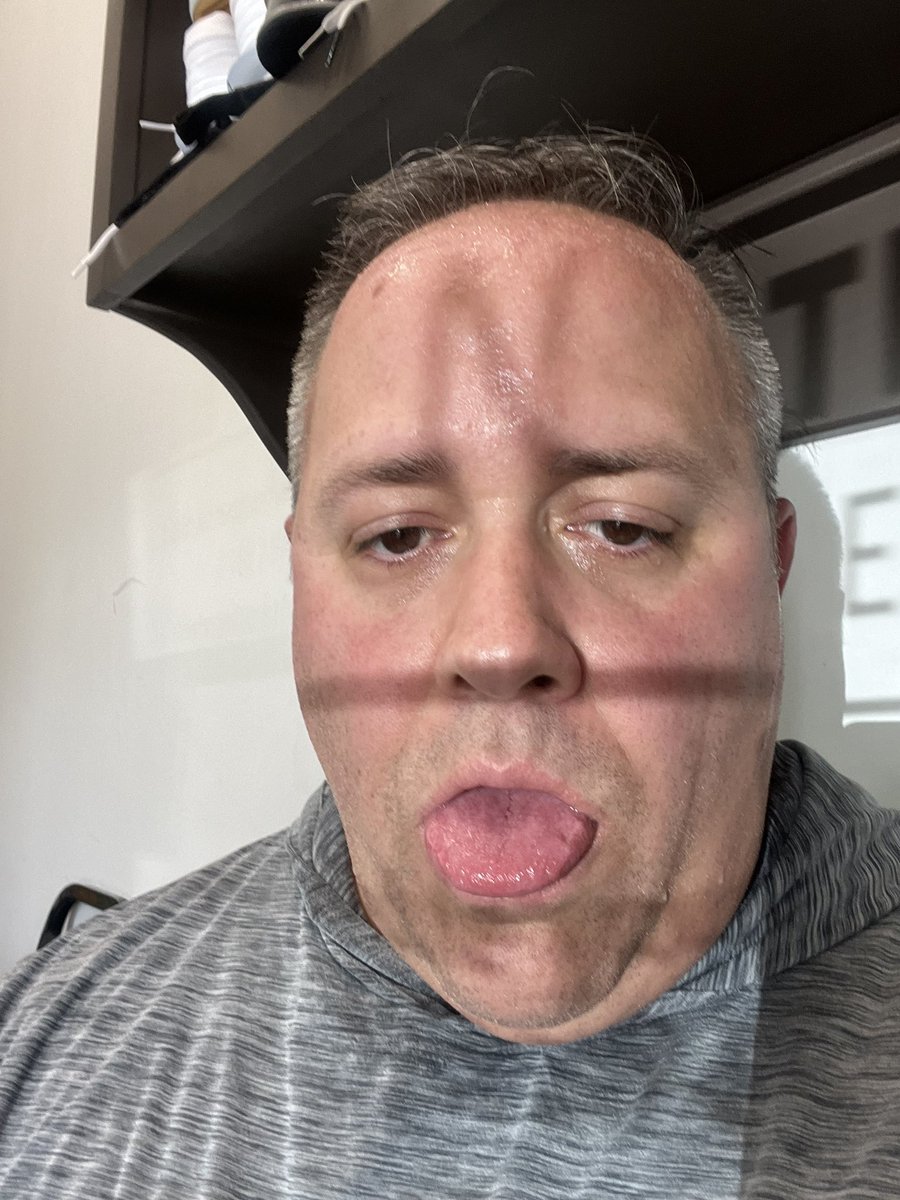 jeffisbell's tweet image. I can work out too!#backtothebeginning #recommit