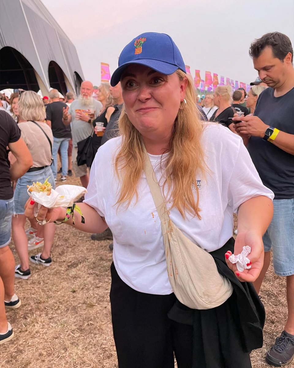 stubru's tweet image. Recht uit de filmrol van de festivalzomer van 2022. Volledig klaar om te beginnen aan die van 2023. Luister vandaag naar Studio Brussel en win meer dan 1.000 festivaltickets.