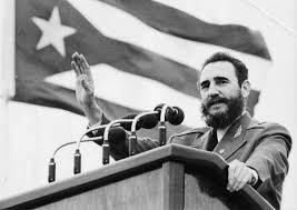#FidelPorSiempre: “Quienes han conocido la libertad no renuncian a ella, prefieren renunciar a la vida antes que renunciar a la libertad, prefieren renunciar a la vida antes que renunciar a la dignidad, porque, ¿de qué vale la vida sin libertad y sin dignidad?”. #Cuba