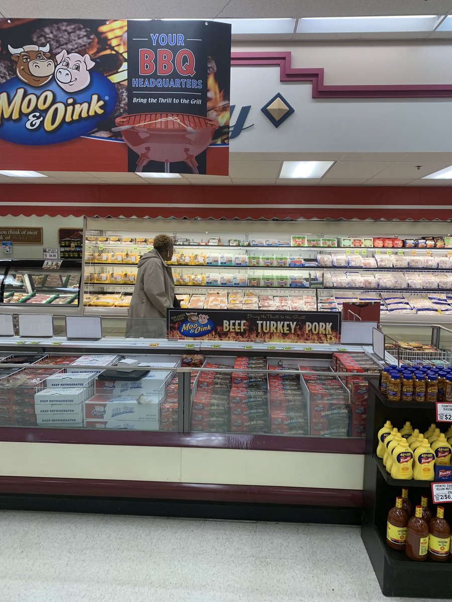 mooandoink's tweet photo. Bringing the Thrill to your grill this Memorial Day weekend. @waltsfoods in South Holland has all your grilling needs with our hot links, mild links, Pork Riblets. Stop in and stick up today. 🐂🐖🔥 https://t.co/PX85f6Yyst