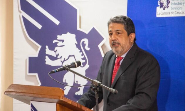superconfirmado's tweet photo. Presidente de Cámara de Comercio de Caracas propone plan maestro de reforma tributaria https://t.co/VEKtJzqIOB https://t.co/JP9ebHHXkM