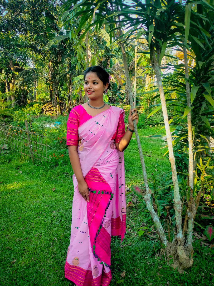 Modhu454's tweet image. নিৰস হৃদয়ত প্ৰেমৰ তেজাল ৰস ঢালি,ৰসাল কৰিব নালাগে দিয়া.. মাথোঁ সদায় প্ৰিয়জন হৈ ৰোৱা।।❣️