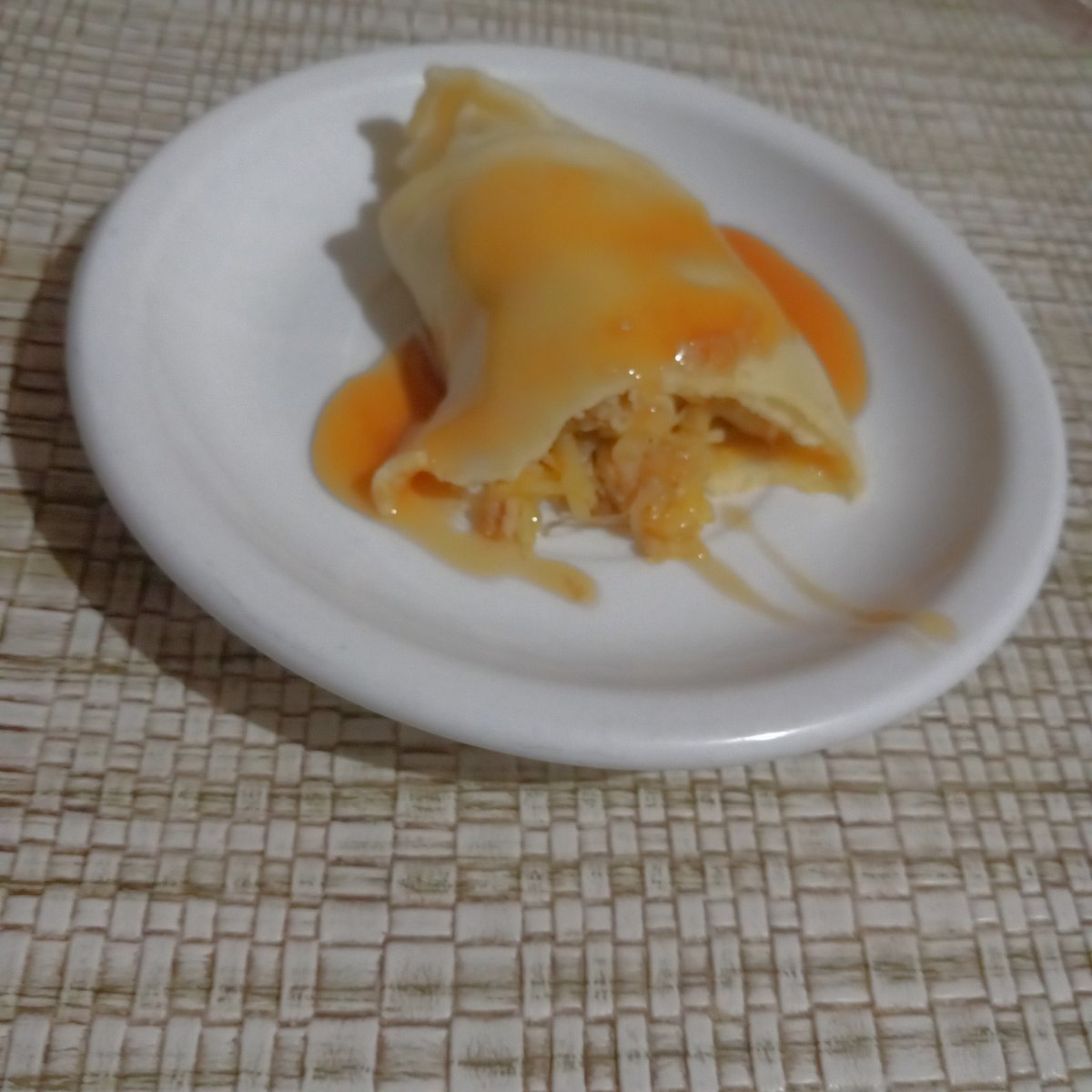 MakeMeAFantasy's tweet photo. Sarap Lasap, Fresh Lumpia! https://t.co/X2TMZzuIG7