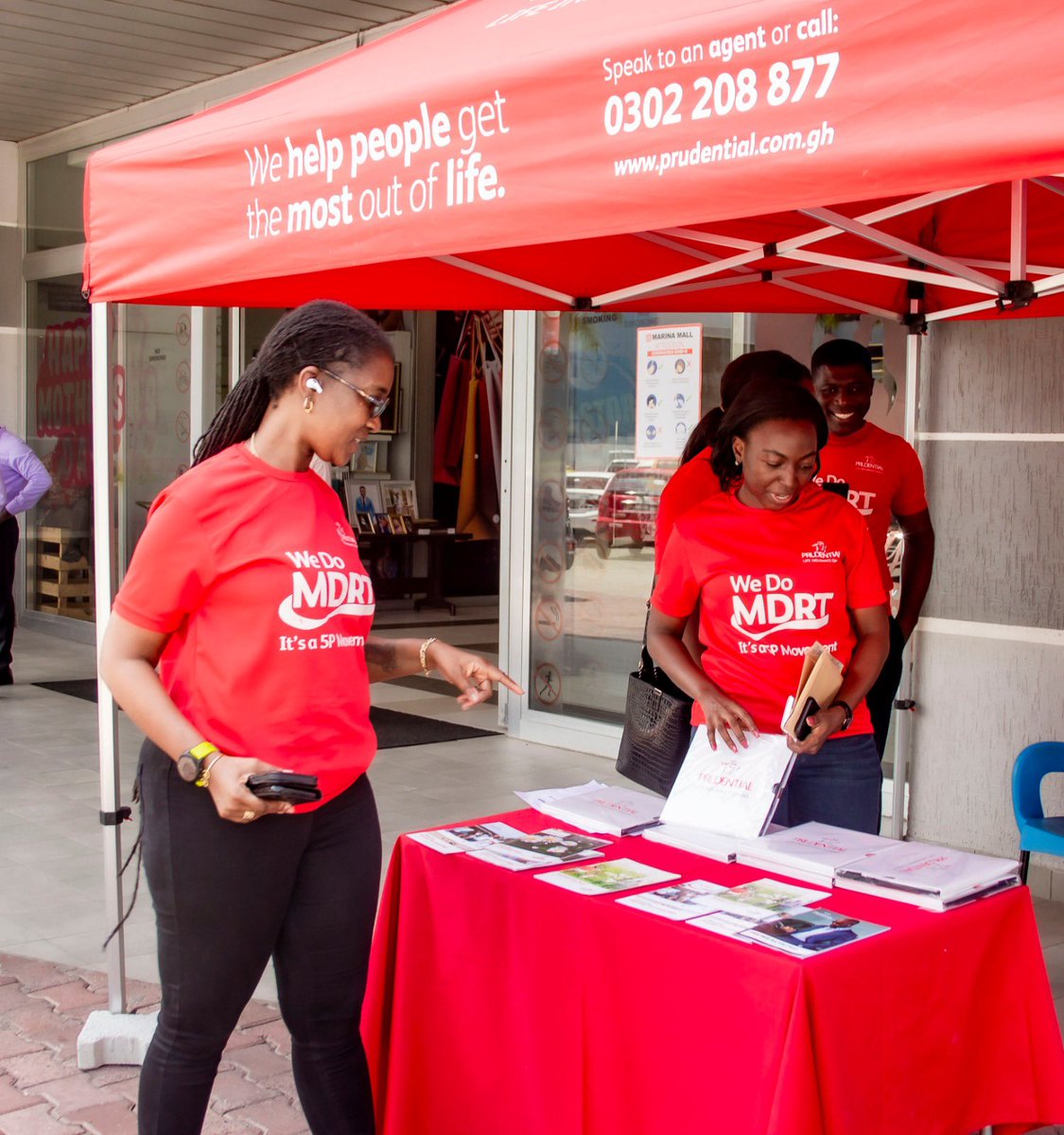 PruLifeGhana's tweet image. Day 2 of PRURed Day continues today. Our expert Prudential Agents and staff will be in Accra, Tema, Kumasi, Sunyani, Koforidua and Takoradi to answer all your life insurance questions. 
Don't miss this! 
#PruRedDay #WeDo #Prulifegh #Ghana