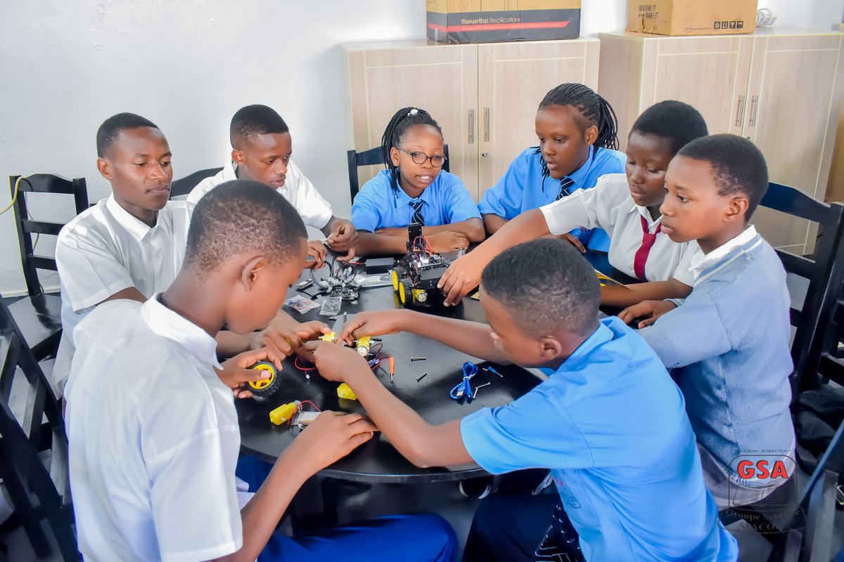 apacope's tweet photo. In #APACOPE Makerspace Center, we share our knowledge and skills with other different schools In order to develop and prepare them for the technological industry
@rwandaconnected https://t.co/EkYPw2vImc