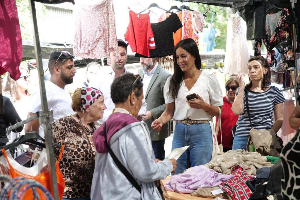 Los mercadillos, como este de Ciudad de los Ángeles, son esencia de nuestros barrios

Les hemos ayudado en los momentos más complicados bonificando la tasa al 100%

Y seguiremos estando a su lado

¡Gracias a todos los que os habéis acercado hoy a mostrarme vuestro cariño y apoyo!