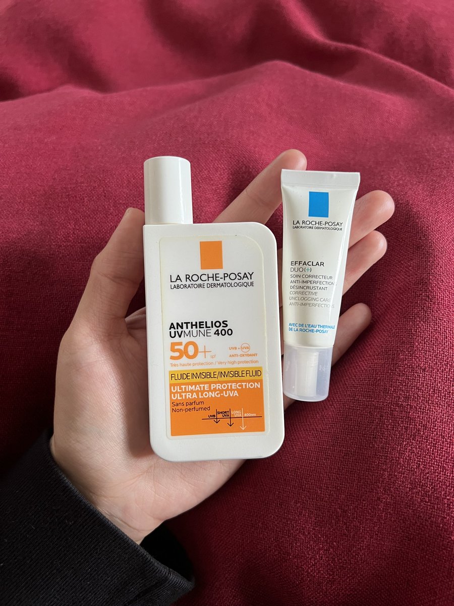 secretlyfura's tweet photo. If you have this, use this 👍🏻

Been using these two by La Roche Posay for quite some time now. Barely even recognize my skin, tiny bumps hilang, no more textured skin tinggal nak focus on hilangkan pigmentation je 😭💗 https://t.co/J0jsBHuARE