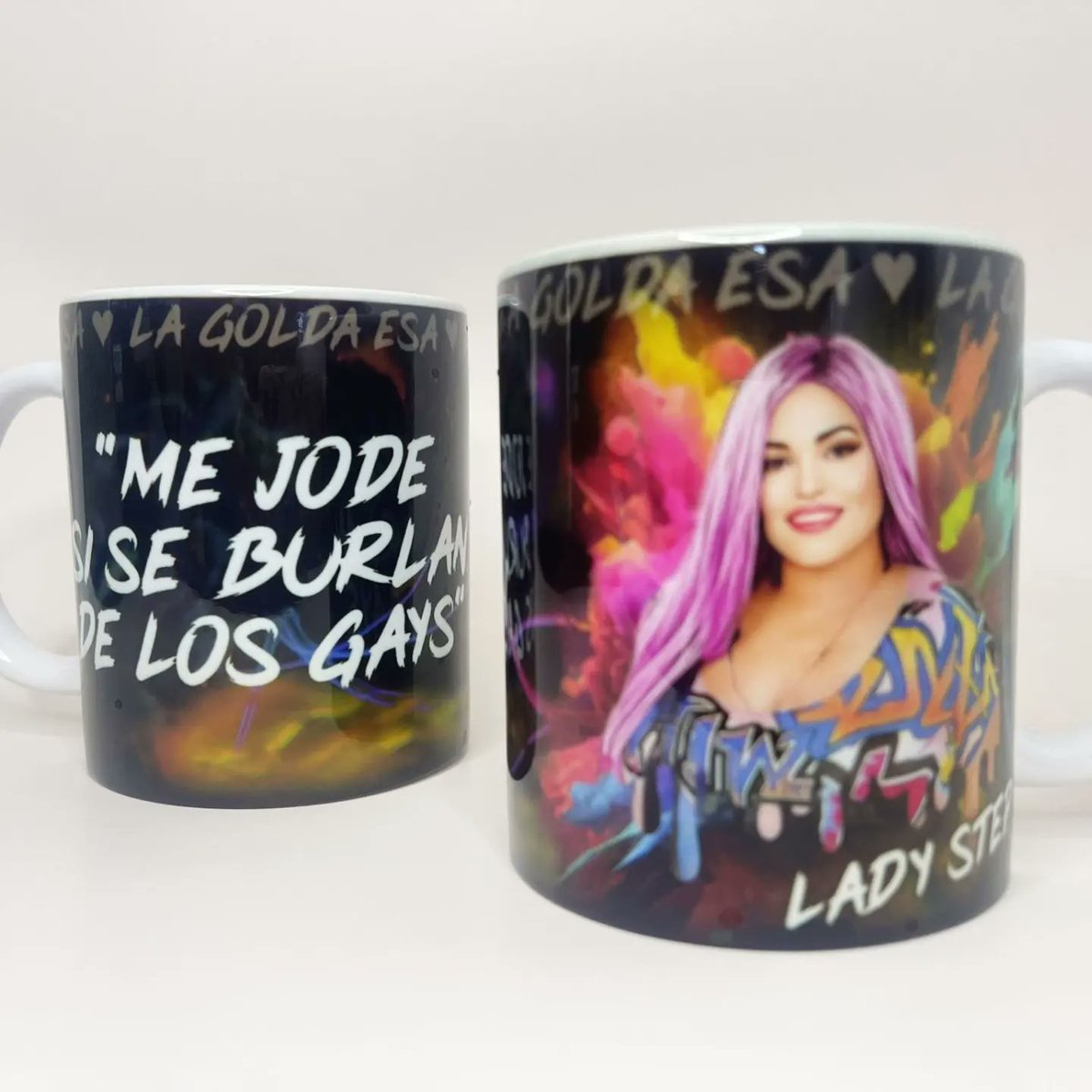 Merch de "La Golda Esa" disponible