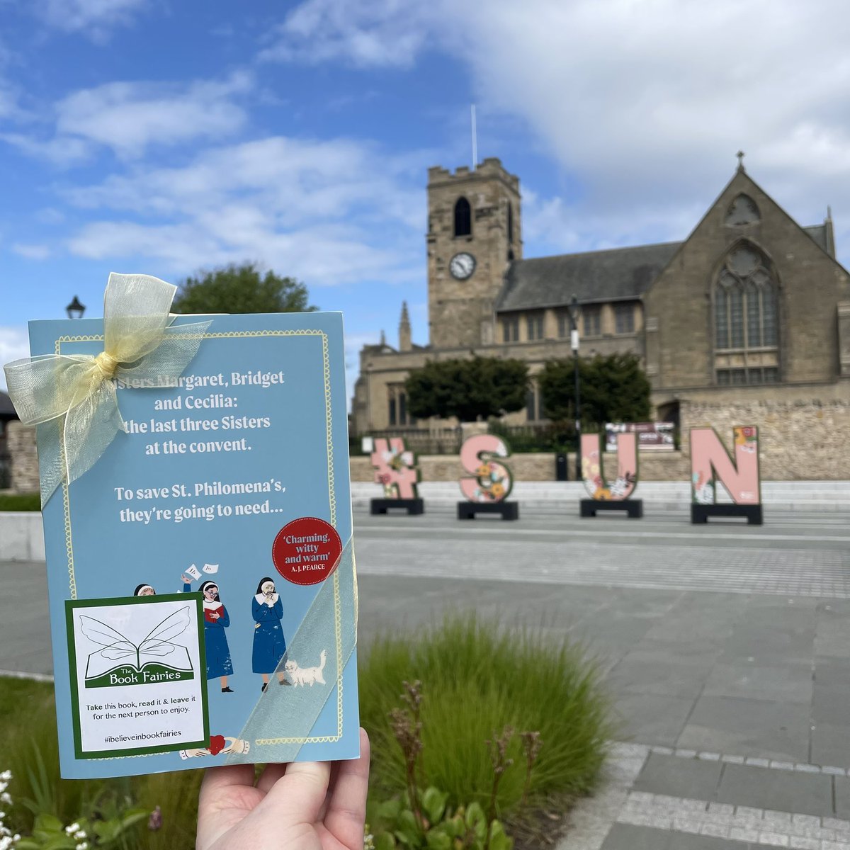 Bookfairies_NE's tweet photo. This book fairy has shared a copy of @PenguinUKBooks Small Miracles by Anne Booth for someone to find! Who will be lucky enough to discover this heartwarming read at Sunderland Minster today?
#ibelieveinbookfairies #BookFairyProofs #TBFPenguin #SmallMiracles #AnneBooth #SUN https://t.co/zrma3ZRWpk
