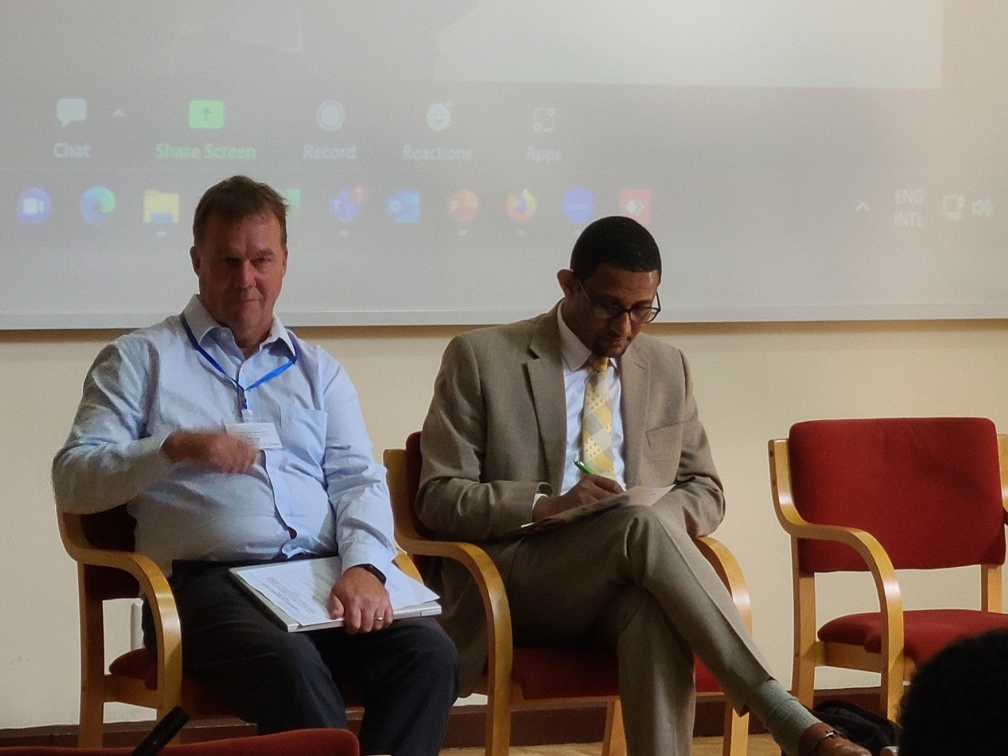ClaudiaRingler's tweet photo. State Minister @BirhanuLenjiso, @MILLs2022, @ILRI representative Chris Jones &amp;Megan Kyles @USAIDEthiopia opened the @ILSSITamu small-scale irrigation workshop with close to 100 partners in the room. https://t.co/iiFLCjCHNQ