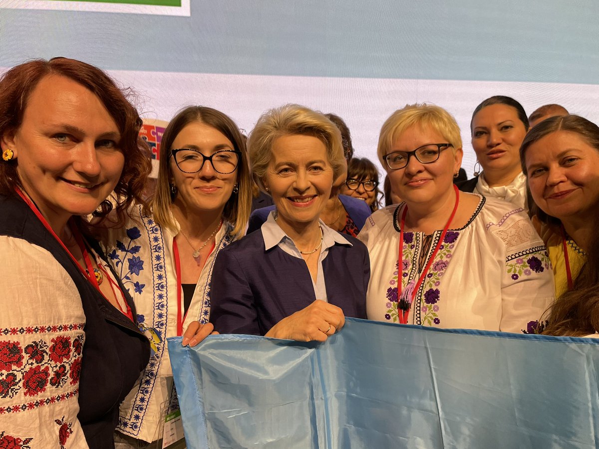 Thank you <a href="/vonderleyen/">Ursula von der Leyen</a> for the strong support of Ukraine 🇺🇦 and Ukrainian people in our struggle for a democratic future and integration to EU family🇪🇺
<a href="/Kate_voloshko/">Kate</a> <a href="/ATankeliun80427/">Alina Tankeliun</a> 

#ETUC50 <a href="/EPSUnions/">EPSU</a> <a href="/etuc_ces/">EUROPEAN TRADE UNIONS</a> <a href="/ETUC_Youth/">ETUC Youth</a>