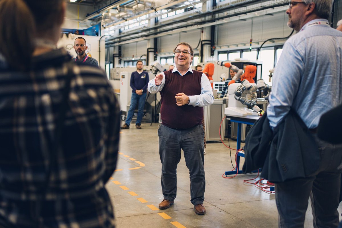 CEITEC_Brno's tweet image. At the beginning of May, we organized an event at @CEITEC_Brno @VUTvBrne in cooperation with @TMobile_CZE focused on #digitalization, #robotization and 5G up close 🦾
The programme included tour of our @RICAIP_EU Testbed Brno 👏🏻