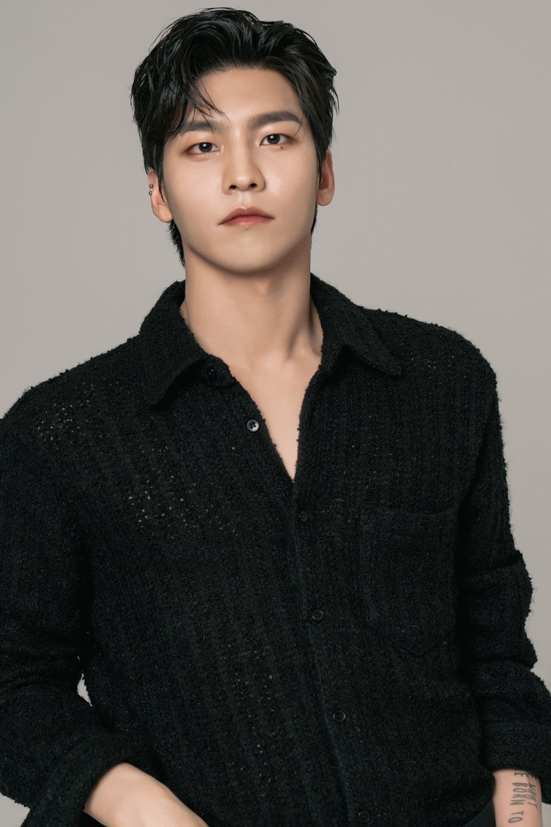 VannerOfficial's tweet photo. VANNER - NEW PROFILE #2

#VANNER #배너
#GON #곤 https://t.co/CqxLNZnKXl