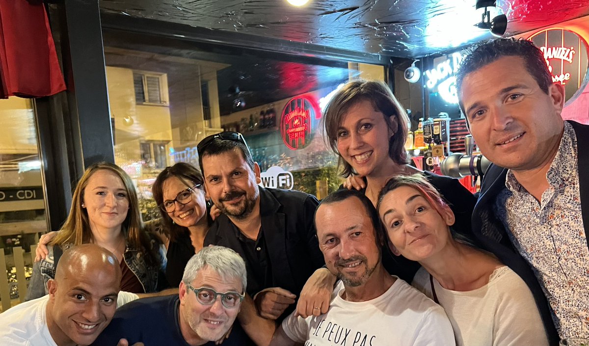 #RESCOM2023 | C’est parti pour 2 jours d’échanges, conférences, ateliers, retrouvailles. Merci au <a href="/SDIS88/">Sapeurs-Pompiers des Vosges 88</a> pour l’accueil et quel plaisir de retrouver le #copil <a href="/rescomSP/">ResCom SP</a>
<a href="/CendieVerdeau/">Cendie Verdeau </a> <a href="/niconukem/">Nicolas Rousseau</a> <a href="/hakimouttighir/">Hakim08</a> <a href="/FrancoisGomez46/">François Gomez</a> <a href="/romunier/">Romain Munier</a> <a href="/marymayalin/">Marylin Bourdin</a> <a href="/EBrocardi/">Porte-parole des sapeurs-pompiers de France</a> 
<a href="/ThibChampagne/">thibaud Champagne</a>