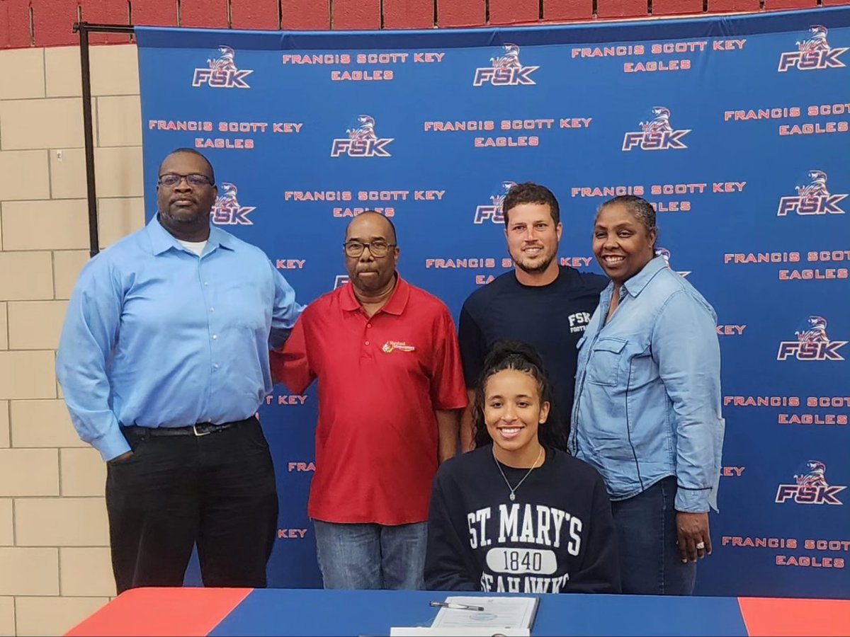 MDHoopmastersLC's tweet photo. Congratulations Rayna, next chapter St Mary's College of MD. Thank you for allowing us to be part of your journey. @_raynamiller_ @LaTonyaHardy18 @MDHoopmasters https://t.co/G7DaPpZCnr