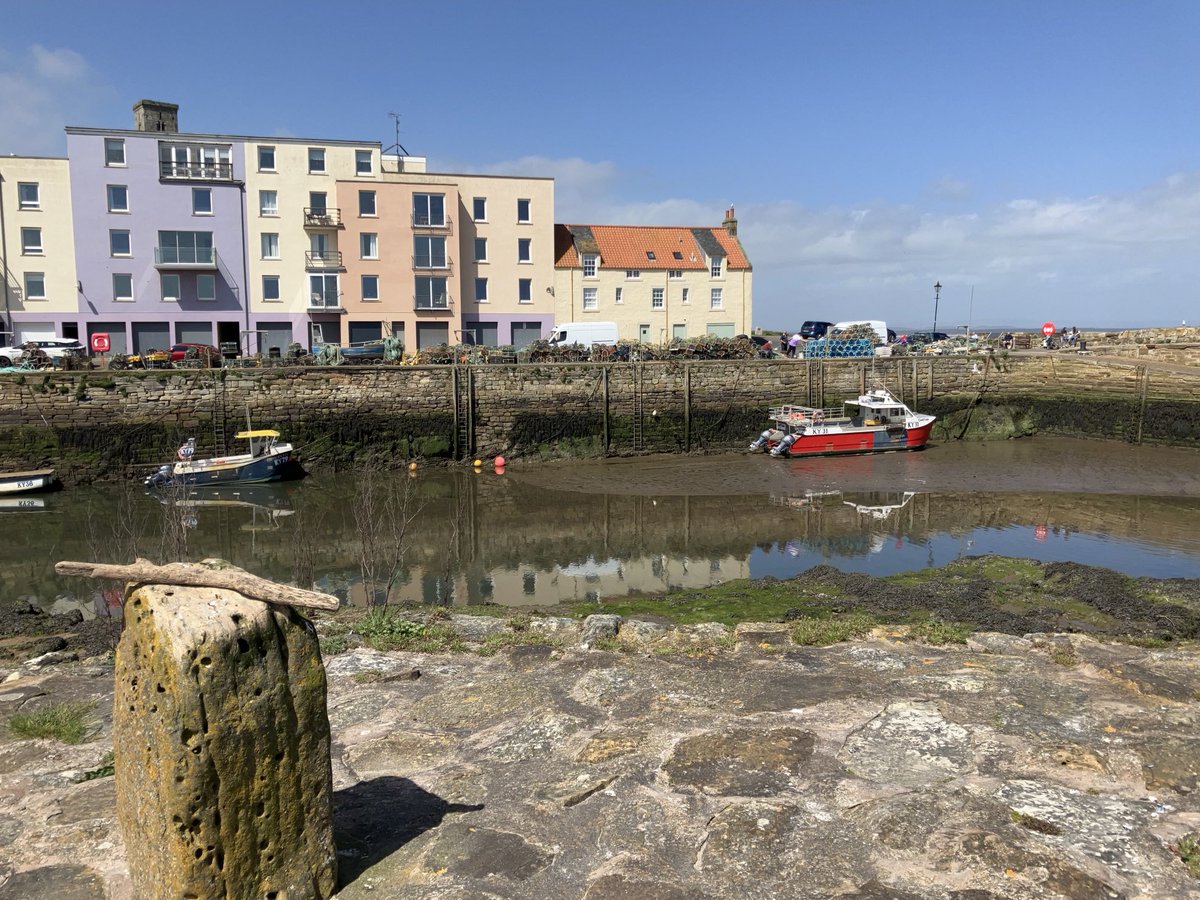 A wee stravaig along East Sands, St Andrews ⁦@VisitScotland⁩ #Beach ⁦@ThePhotoHour⁩ #Harbour #FishingBoats