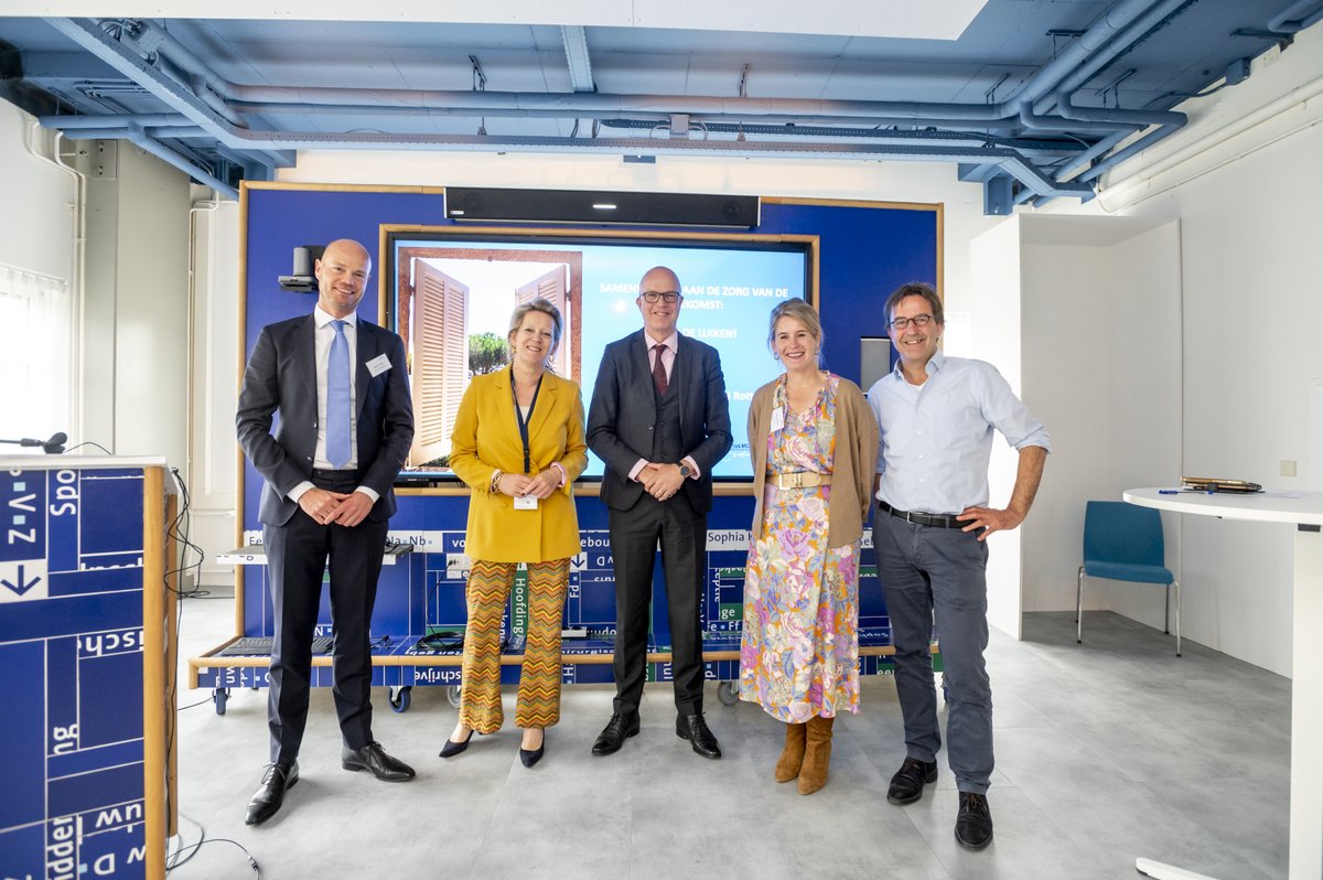 𝗘𝗿𝗮𝘀𝗺𝘂𝘀 𝗠𝗖 𝗲𝗻 𝗛𝗼𝗴𝗲𝘀𝗰𝗵𝗼𝗼𝗹 𝗥𝗼𝘁𝘁𝗲𝗿𝗱𝗮𝗺 𝗯𝗹𝗮𝘇𝗲𝗻 𝘀𝗮𝗺𝗲𝗻𝘄𝗲𝗿𝗸𝗶𝗻𝗴 𝗻𝗶𝗲𝘂𝘄 𝗹𝗲𝘃𝗲𝗻 𝗶𝗻

Lees het artikel over de nieuwe raamovereenkomst, om intensiever samen te werken aan de zorg van de toekomst: hogeschoolrotterdam.nl/newsitem/erasm…