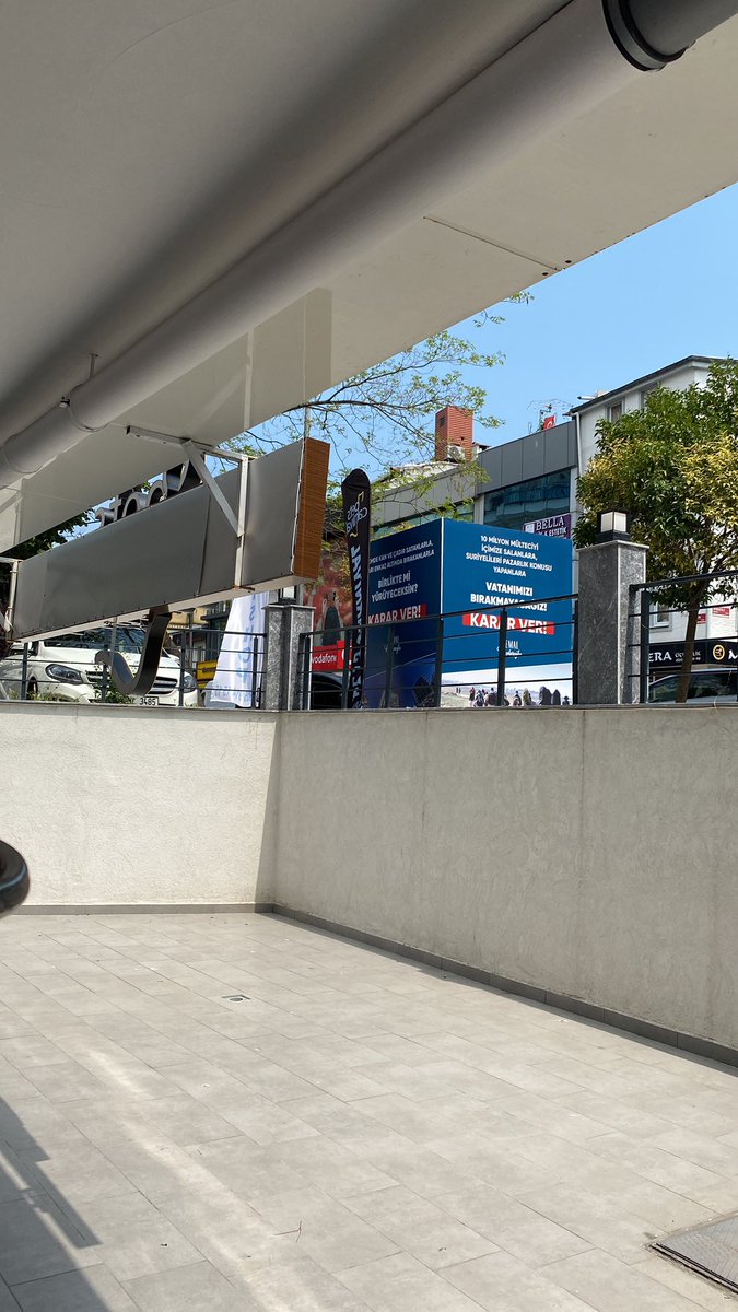 Dede kaldır sunu dükkanın önü kapandı <a href="/IBBcozummerkezi/">İBB Çözüm Merkezi</a> <a href="/ozibbbeyazmasa/">İBB Beyazmasa</a> <a href="/kilicdarogluk/">Kemal Kılıçdaroğlu</a>