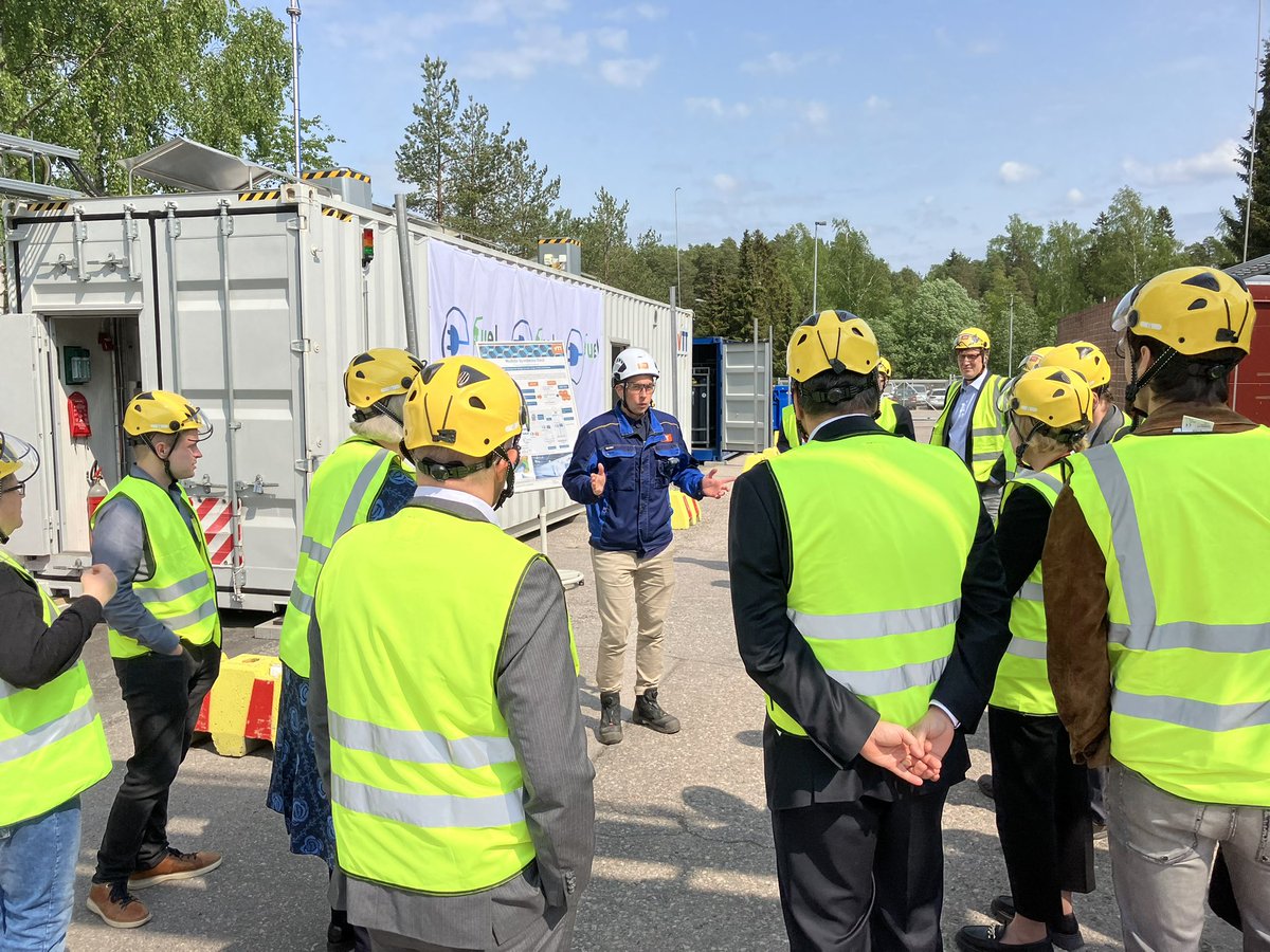 EU on arvioinut, että synteettisten sähköpolttoaineiden osuus liikenteen energiankäytöstä olisi 2050 noin 20–30 %. Tämä voisi vähentää hiilidioksidipäästöjä 85 prosentilla nykyisiin fossiilisiin polttoaineisiin verrattuna, jos #vety on tuotettu uusiutuvalla energialla. #bioruukki