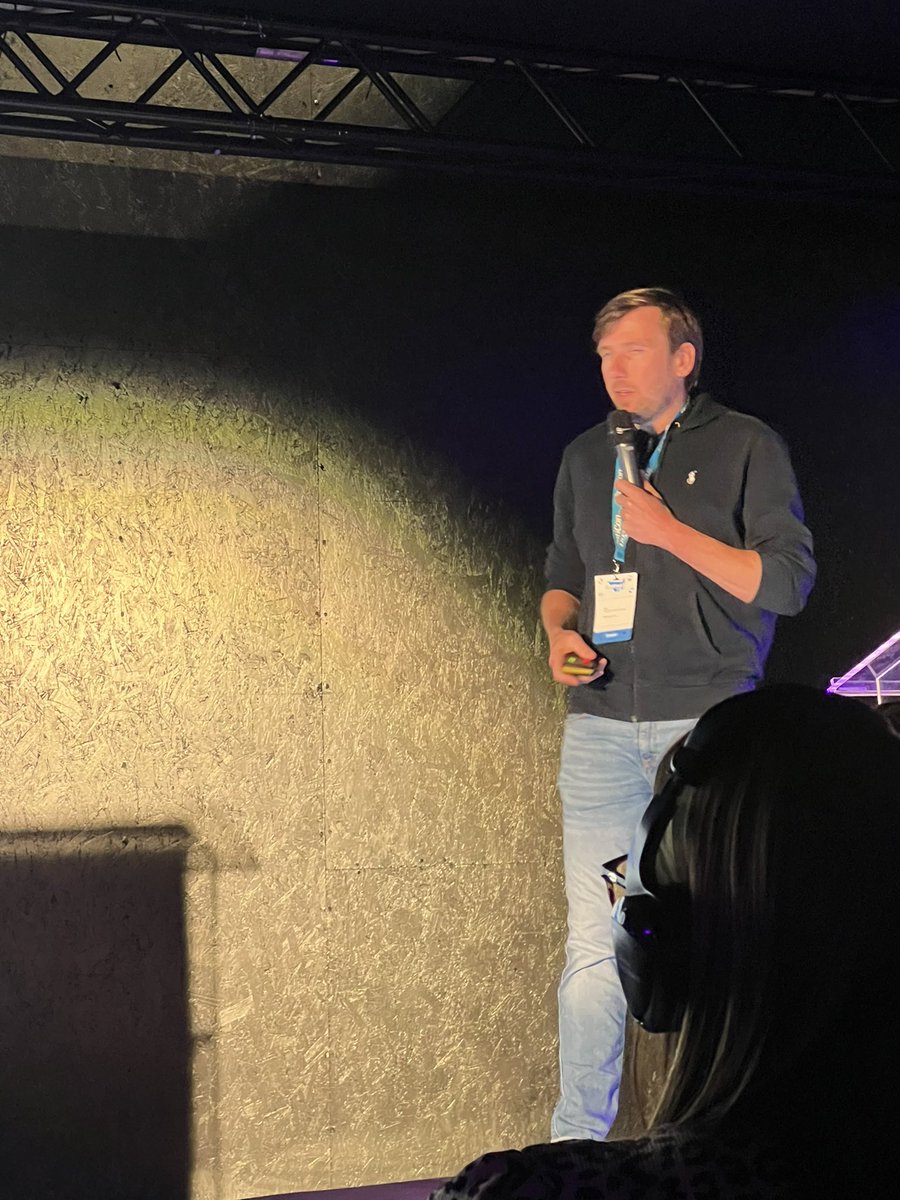 iainhardie's tweet photo. Silent conference session, much like a silent disco but with less dancing 🕺🏻 #anticonlx @lxahub #keepupgrading @storyteq https://t.co/cYj1R7vIOd
