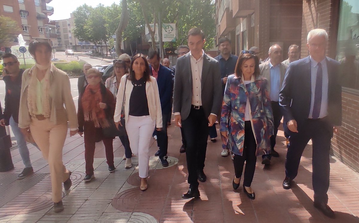 La Brújula del Norte tweet media