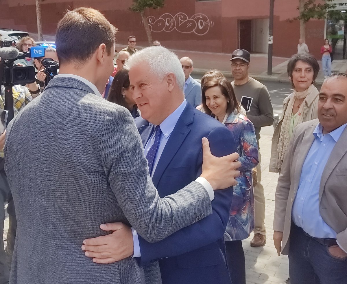 La Brújula del Norte tweet media
