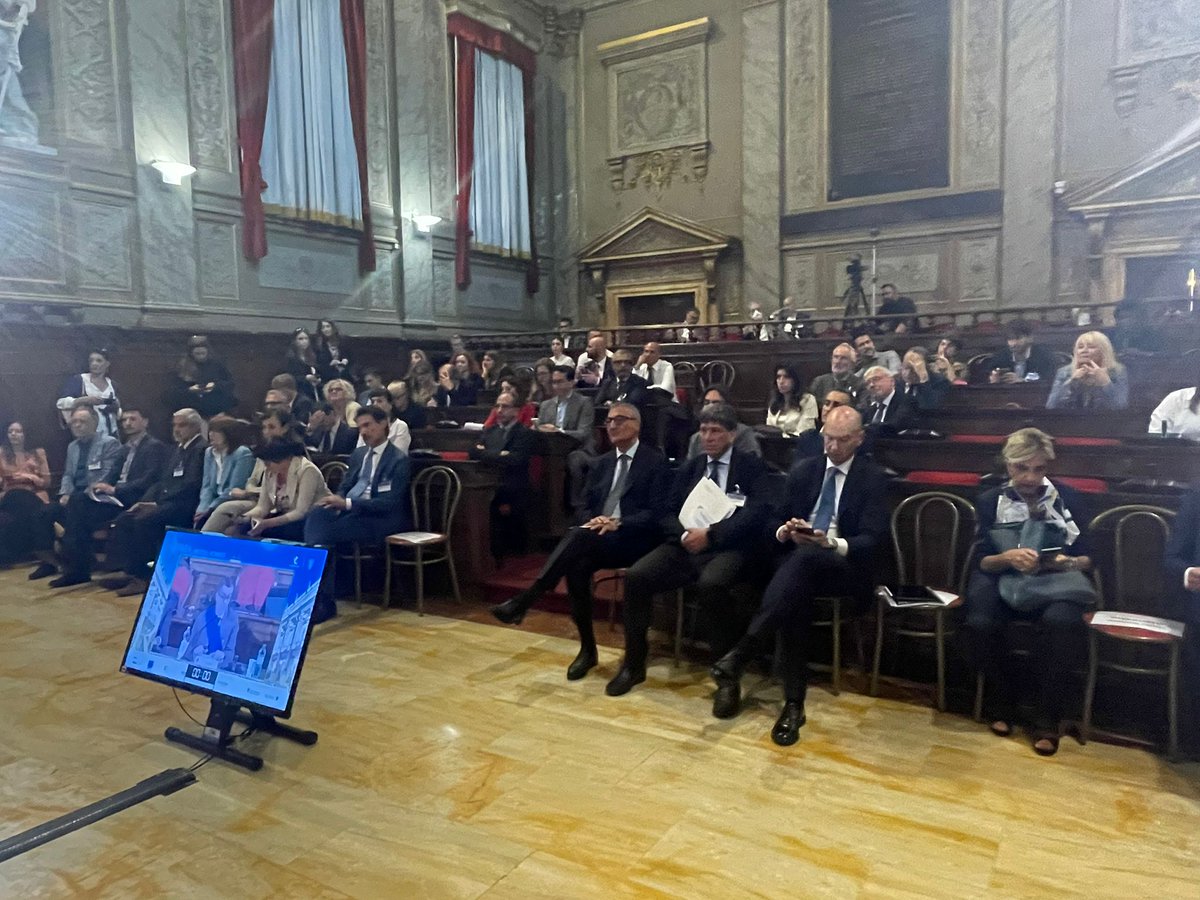 Digital Regional Summit a Roma, il Vicesindaco #CittaMetroRoma <a href="/PierluigiSanna2/">Pierluigi Sanna</a>: “Digitalizzazione ci consentirà scambio di informazioni veloci, per garantire un’accoglienza moderna e rapida su tutto il territorio, in vista del #Giubileo”
urly.it/3vdbt
#RomaDigitale
