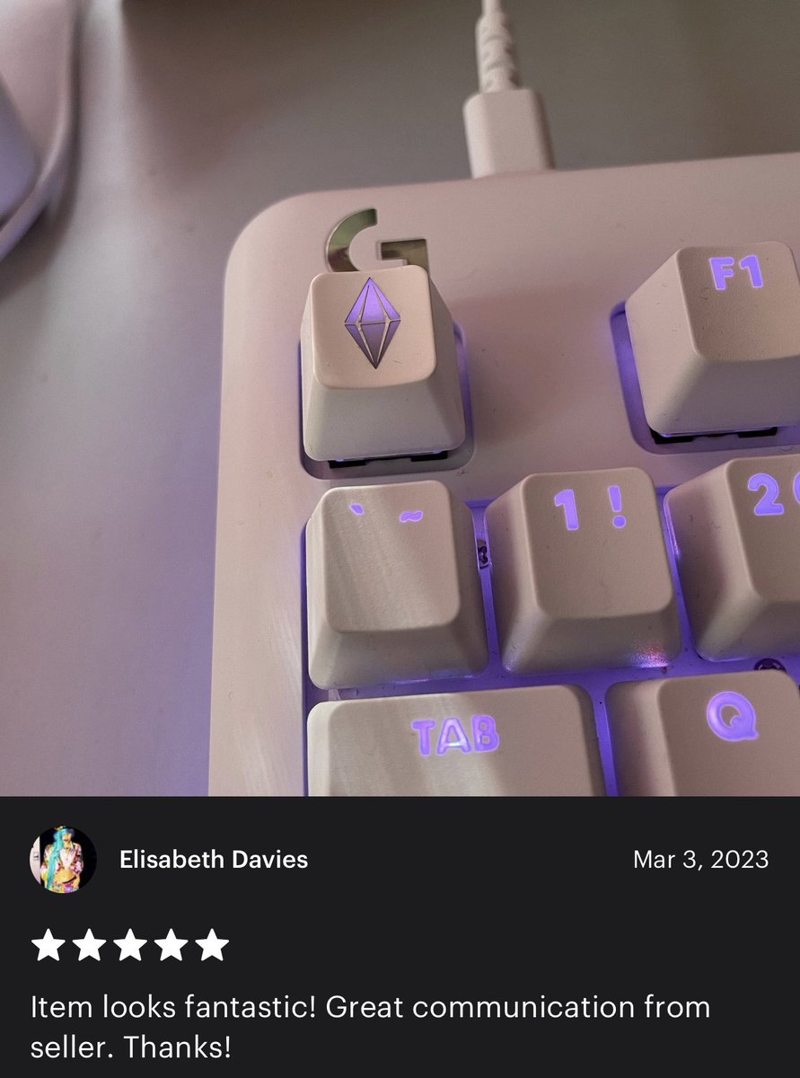 crossingmomo's tweet photo. You guys look at this cute plumbob keycap from a shop named KustomGamekeys on Etsy! Pls it’s too cute 🥰 https://t.co/OOpnN5ODqS
