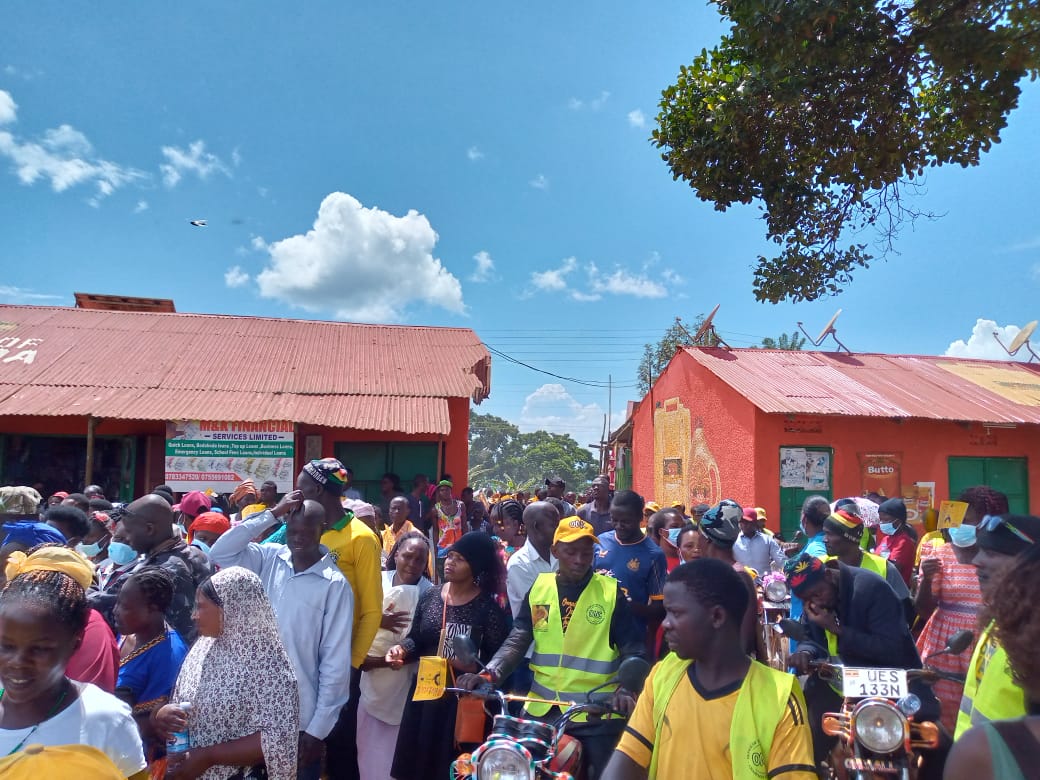 Onc_nrm1's tweet photo. SPA Hajjat Hadijah Namyalo has led Kalangala District residents in a cleaning exercise of the town. This is ahead of President Yoweri Museveni’s visit tomorrow as part of his wealth creation themed tour. 
#TovaKuMain https://t.co/ZSDRaL978i