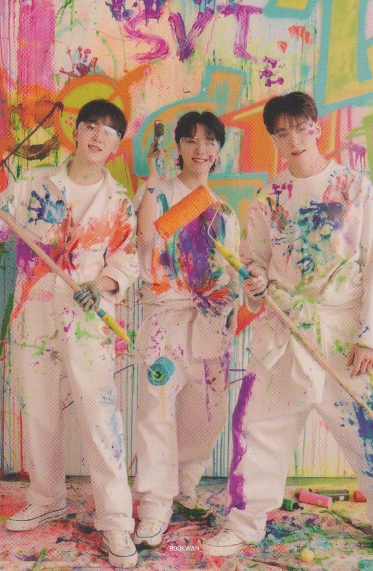 SEUNGKWANEEEE's tweet photo. no cheating!
the last picture of any idol is now your husband/wife who is it?

Oyy maknae line. 🤣 https://t.co/C2QwOnGC7U