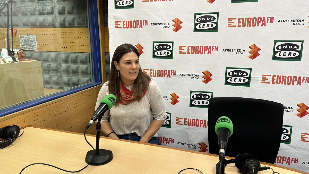 <a href="/AlbaAcero/">Alba AE</a> 👉 el transporte es insuficiente en horario y en líneas, proponemos dar servicio con AUVASA e implantar el servicio de bicicletas de alquiler público, BIKI. 

#VotaPasiónPorArroyo ♥️
#LoQueVotasImporta 
#VotaPSOE