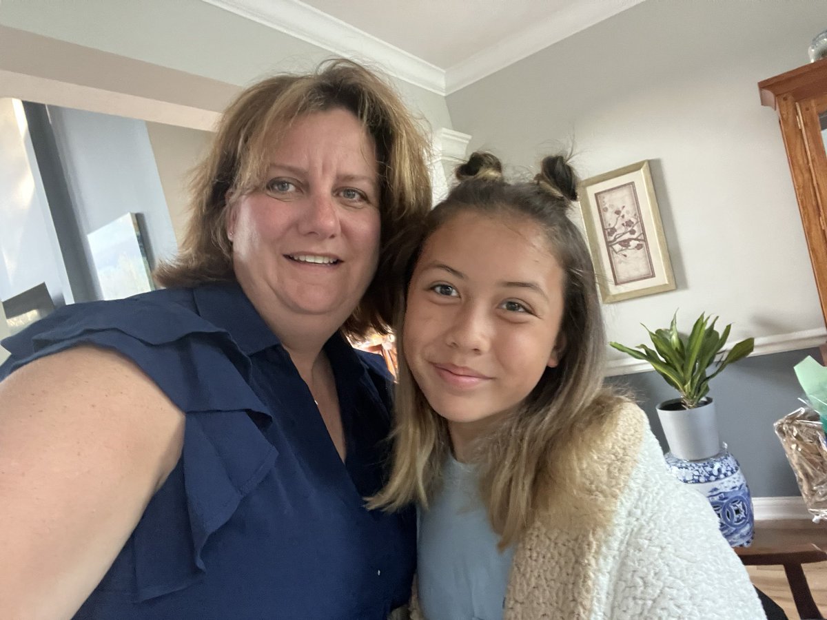 Last day in elementary school for Charlotte and just another last day for mom!  #ltlastday <a href="/ltgoodnews/">LT Schools</a>