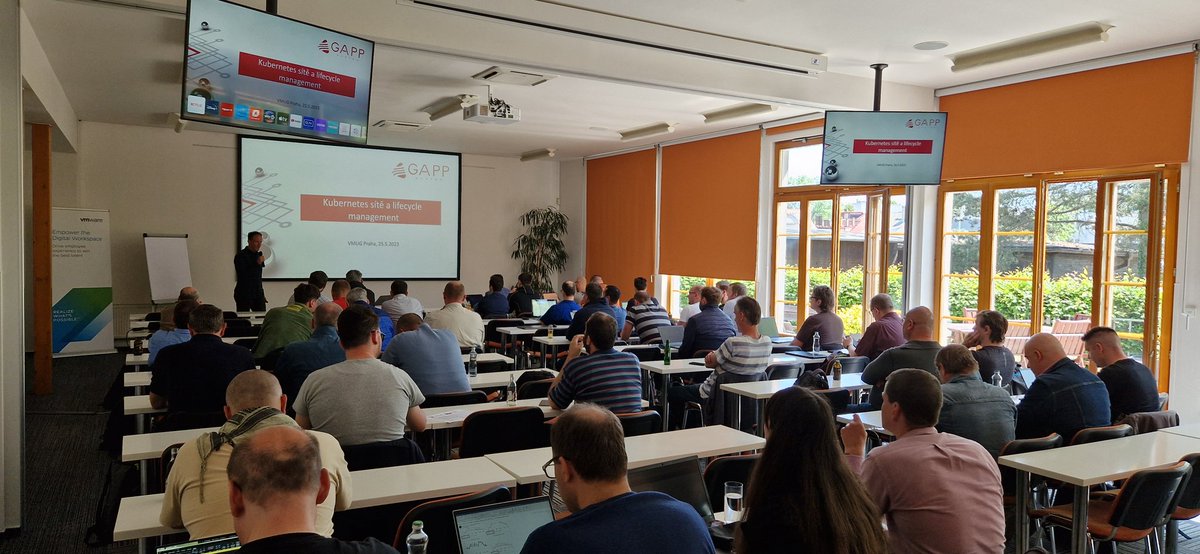 Zach_Josef's tweet image. #K8s síťování prezentuje #GappSystem na @MyVMUG 

#VMUGCZ