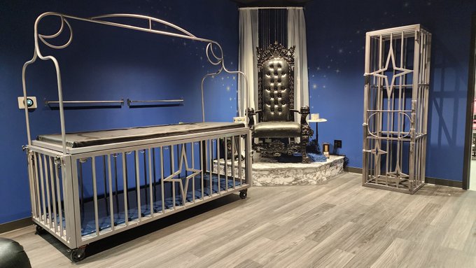 Get ready for the next one.. 🌙✨  Cage and cage table, all bespoke to the Celestial theme of the throne<a href="/tag/wickedretreat"class="tags"><span>#wickedretreat</span></a>