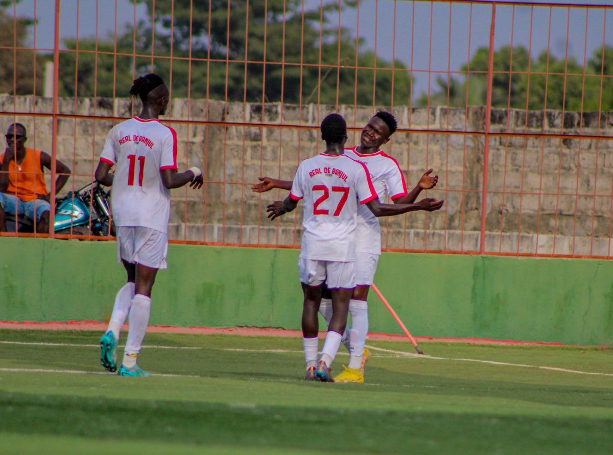 RealDeBanjulFC's tweet photo. ๐พโ๐ข๐ค๐ฃ ๐พ๐๐ฉ๐ฎ ๐ฝ๐ค๐ฎ๐จ ๐คโค๏ธโ๐ผ!
We returned to winning ways with a hard fought comeback over Team Rhino at our fortress, LYDSA.
Six finals to go, beginning with Steve Biko on Sunday and LYDSA.
#RDB #Real4Real #TheWhites #CityBoys #RealDeBanjul #NetPageFIBER https://t.co/FVyL1E5Dgf