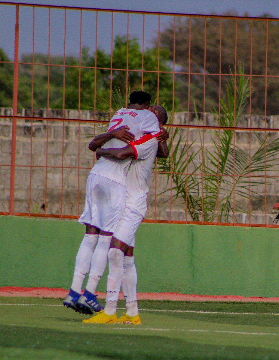 RealDeBanjulFC's tweet photo. ๐พโ๐ข๐ค๐ฃ ๐พ๐๐ฉ๐ฎ ๐ฝ๐ค๐ฎ๐จ ๐คโค๏ธโ๐ผ!
We returned to winning ways with a hard fought comeback over Team Rhino at our fortress, LYDSA.
Six finals to go, beginning with Steve Biko on Sunday and LYDSA.
#RDB #Real4Real #TheWhites #CityBoys #RealDeBanjul #NetPageFIBER https://t.co/FVyL1E5Dgf