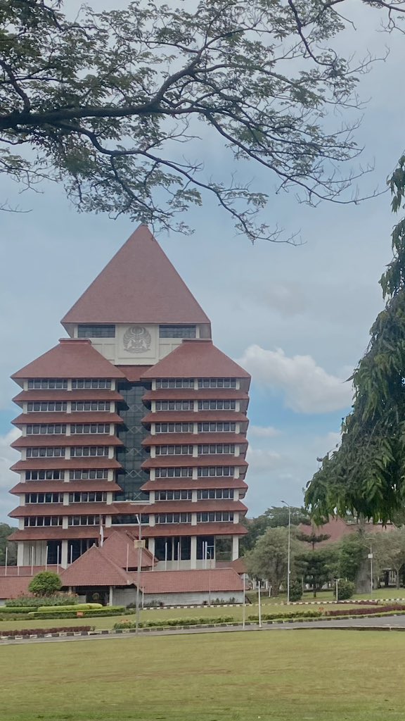 areabelajarr's tweet image. 30 hari menuju SIMAK UI dan UTUL UGM, udah siap?

Baca ini kalo kamu butuh tips tembus UI dan UGM!

A Thread